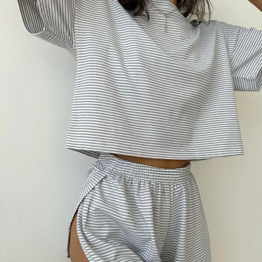 Women's Stripe Pajamas Set Short Sleeve T-Shirt And Shorts Sleepwear 2 Piece Set For Women Home Casual Loose Round Neck Pajamas